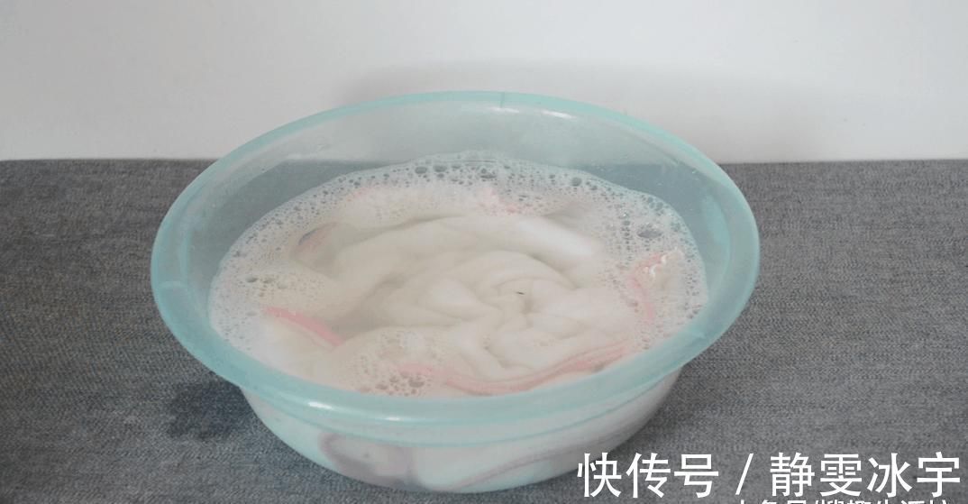 厨房抹布又脏有油难清洗 教你一招用它泡一泡, 抹布比毛巾还干净