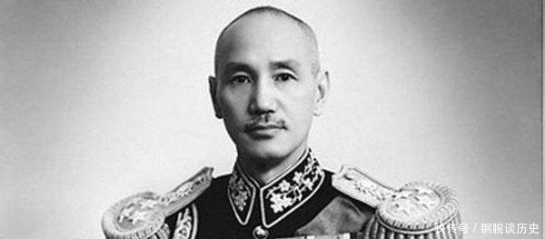 骨头|有人说鲁迅躲在租界里,既有钱又悠闲,鲁迅的骨头到底硬不硬?