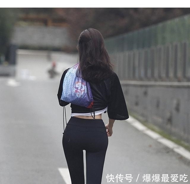 都市|打底裤突出腿部的美感,彰显都市女性的风范。