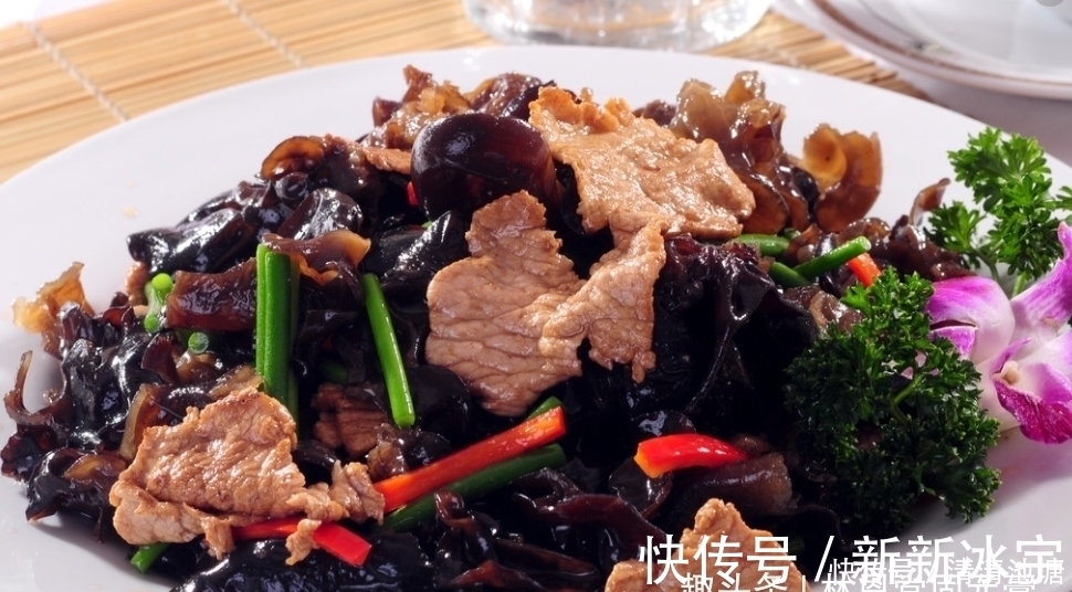 瘦身|女性来大姨妈时，常吃此4种食物，排出毒素，美容瘦身，子宫干净