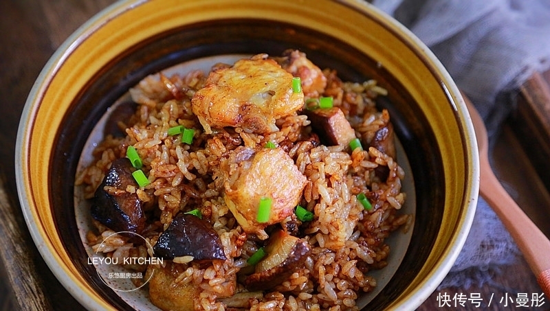 懒人|夏天的懒人焖饭,饭菜一锅出,平时一碗的饭量,现在能吃两碗