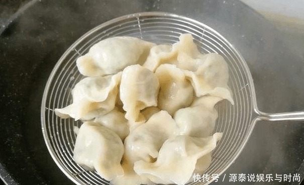忌放|调韭菜鸡蛋馅时,最忌放这2种料,却有很多人爱放,难怪饺子不香