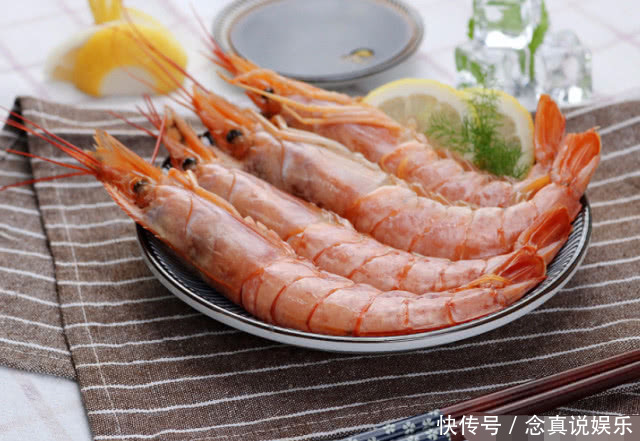 晚上尽量不要吃4种食物,不利于身体健康,忍住!