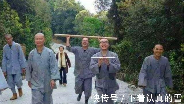 寺庙!30名研究生放弃百万年薪,组团出家当和尚,如今现状如何?