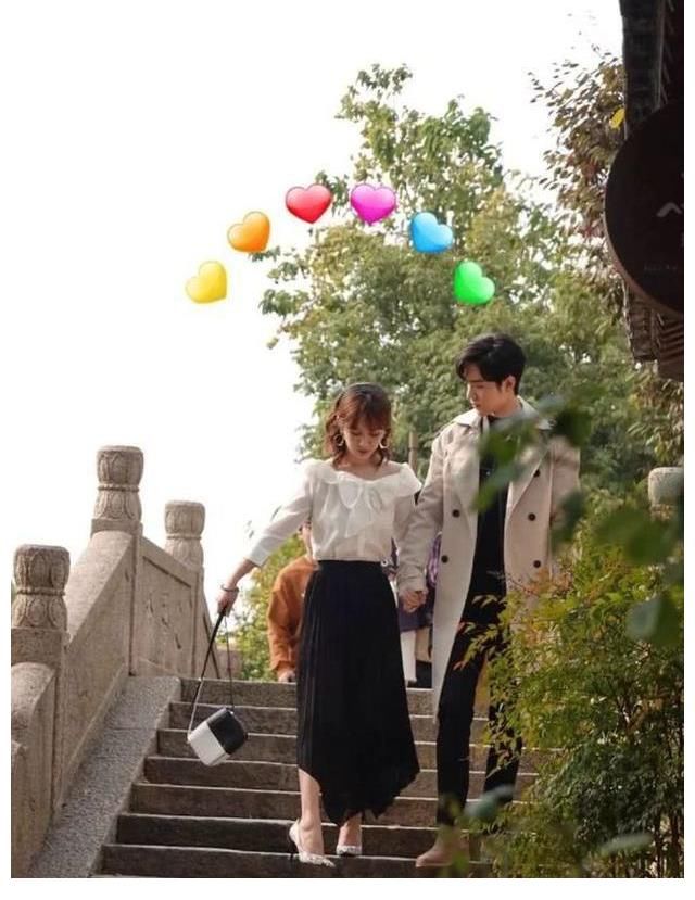 余生请多指教|曝光《余生》的内部看片会结束，肖战再次登上芒果台，为余生造势