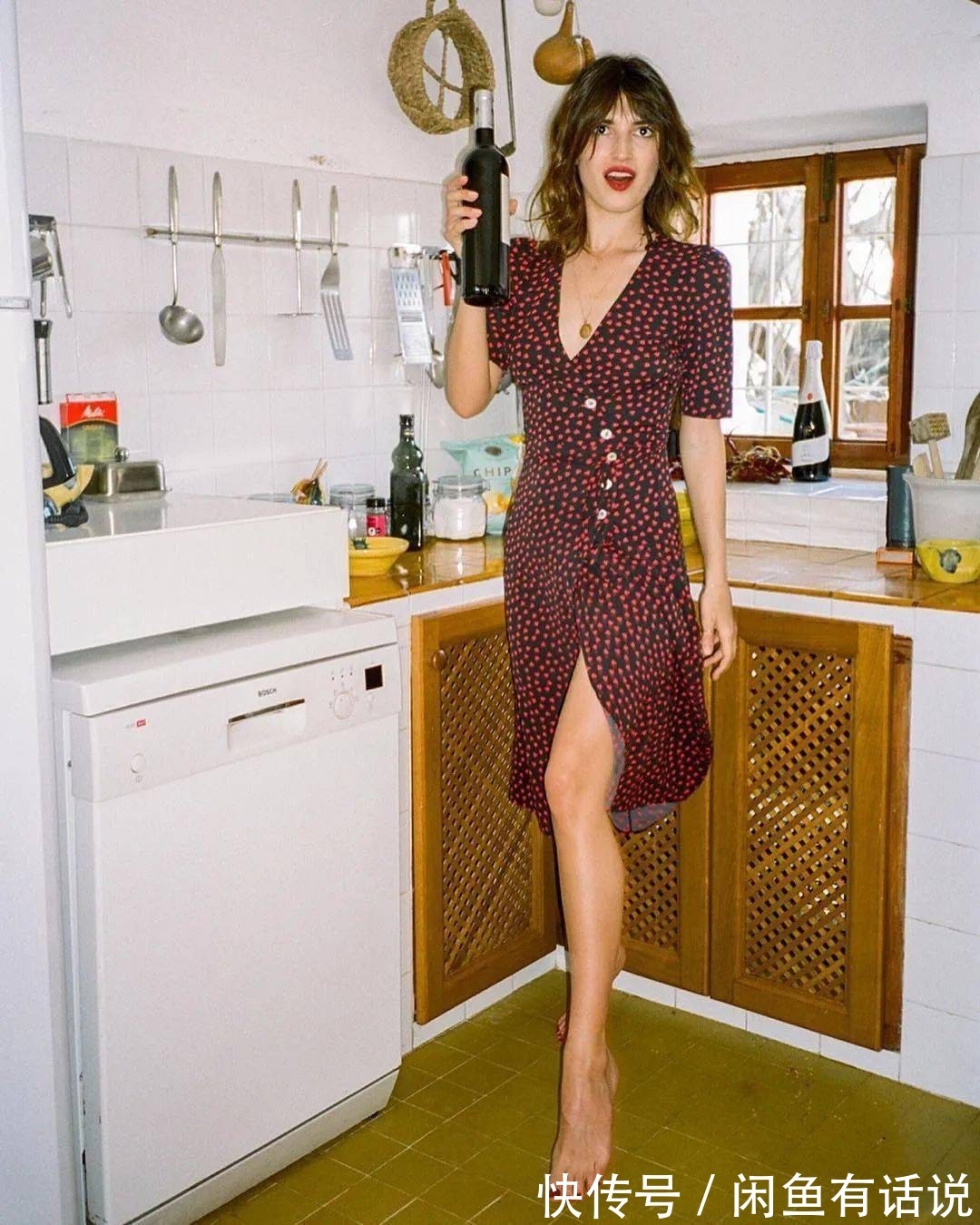 身材|生完孩子别做“黄脸婆”,跟着时尚辣妈学穿搭,带娃也要时髦到底