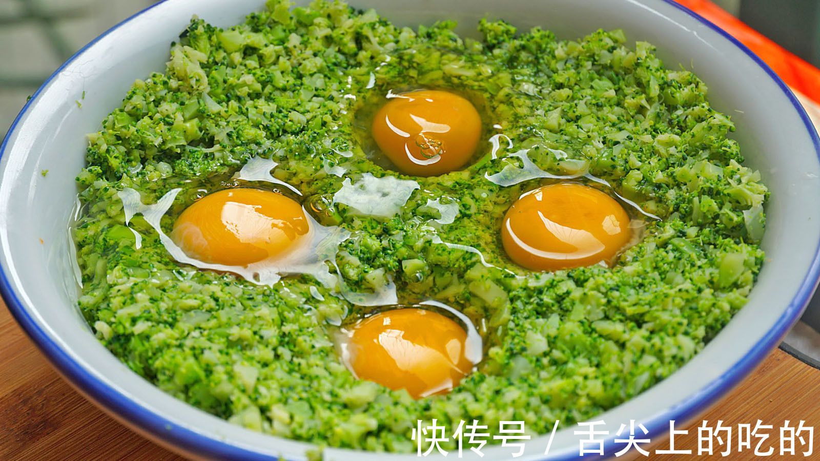 这6道早餐不用揉面，一搅一蒸就完成，松软又香甜，省时又省力