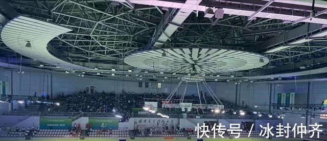 金牌|十四运会上海队8金登顶第一,羽毛球男女团体、女子手球金牌赛