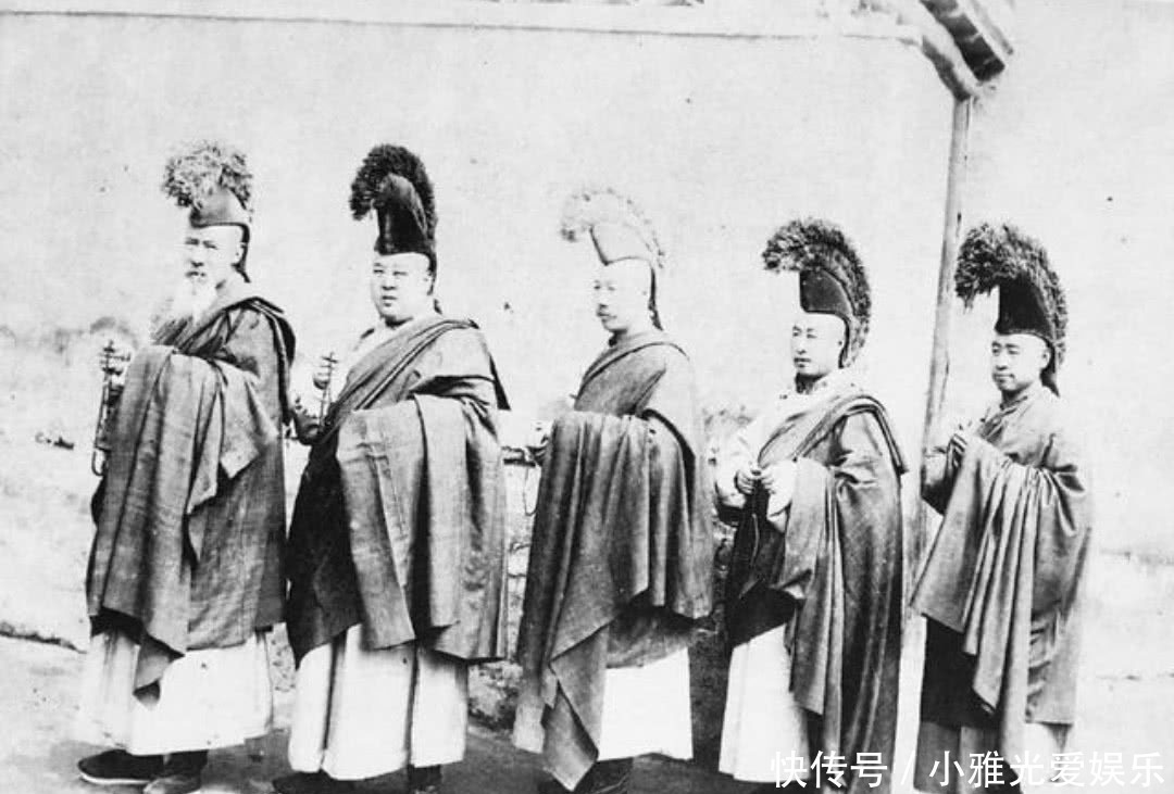 喇嘛|清朝老照片:图2慈禧太后御用喇嘛“肥头大耳”,图5裕隆太后灵