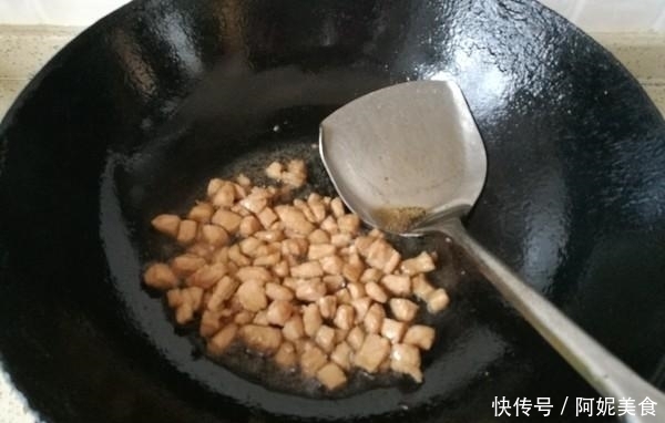 吃腻|大鱼大肉吃腻了，做1盘家常小炒，清爽不油腻，好吃极了！