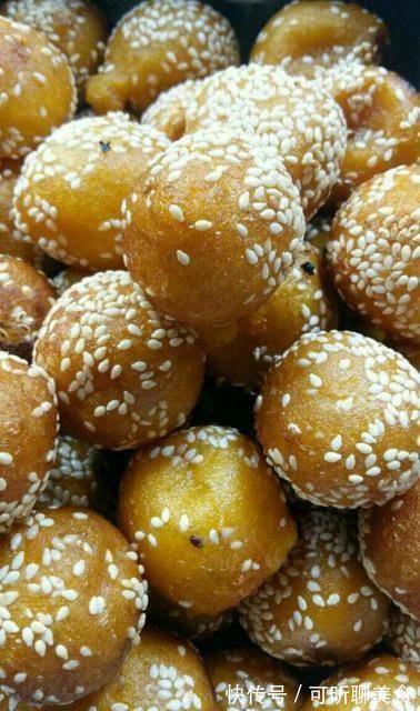 红薯别再煮着吃了，教你新的做法，香甜酥脆，一口一个真过瘾