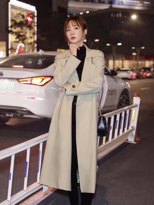 早春高级感风衣穿搭示范，温柔气质又时髦，让你穿出气场一米八