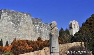 睡拥500吨财宝的中国女人!