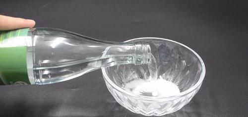 皮肤晒黑了怎么办?试试这个小妙招,皮肤更白更嫩滑,都看看吧