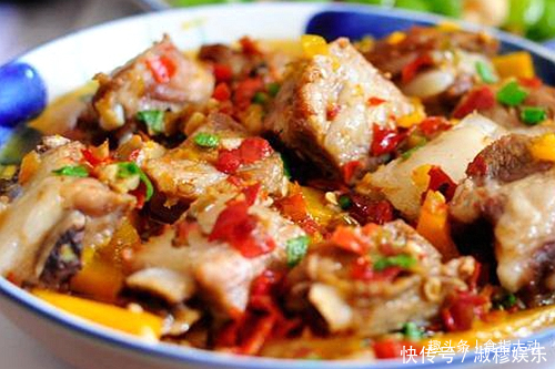 最喜欢可口的家常菜端上桌的那一刻,家人围桌而坐,开心地吃!