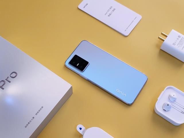 夜景|手机的配色调色是一门学问，vivo S10 Pro表现如何？