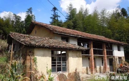 继承法|农村宅基地土地重叠，一户没有户口怎么办？