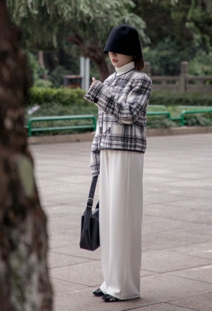 小蛮腰 冬天不要瞎打扮,学会“上短下长”的穿法才精致,拉升比例更显高