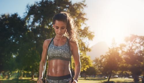 锻炼|腹肌要每天锻炼？仰卧起坐练腹最佳？一些错误的“常识”要纠正