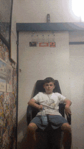 |【搞笑动态图】尴尬而不失礼貌