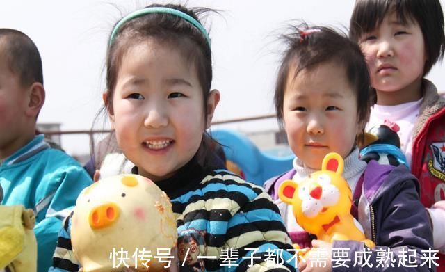 金钱|“爸爸,棒棒糖好贵”,以工换酬教育半个月,孩子表现有点极端了