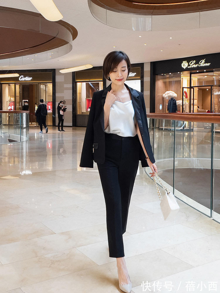 穿搭|日常通勤极简ins风,借鉴这4款实用西裤来搭配,打造纯纯高级感