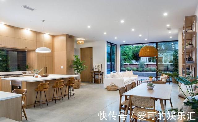 别墅|这就是别墅的优势,门前20㎡院子,二楼又是大露台,被太多人羡慕