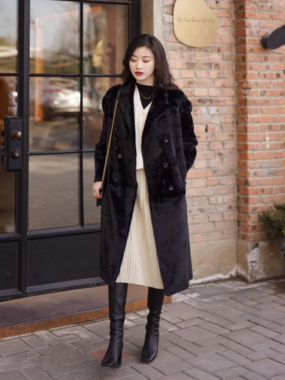 高领衫|想显贵就试试“环保皮草”,成熟精致又有气场,特别适合成熟女性