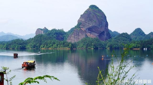 丹霞|登上铜鼓天柱峰，原来这里风景独好