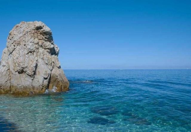 中年|世界最“大方”的酒店,下雨只要超两个小时,就可免费入住酒店