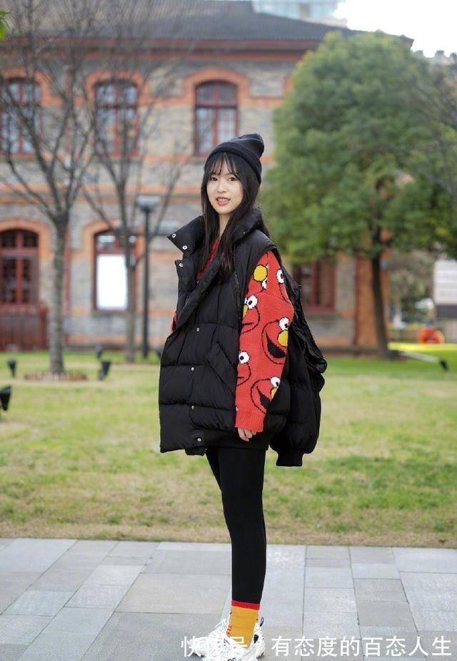 骑士靴 突然火起来了一种穿法短上衣+体操裤,显瘦又时髦,关键还实用!