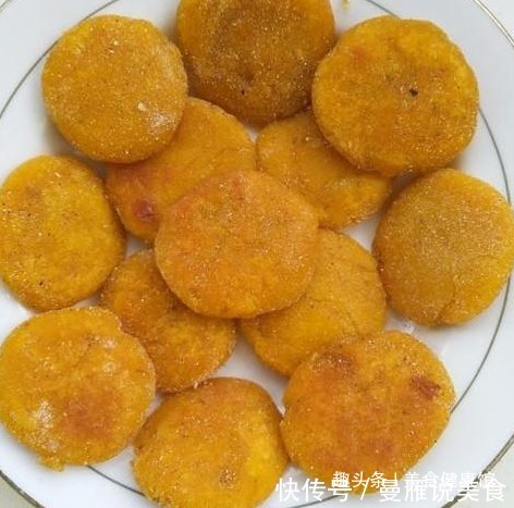 爱吃南瓜饼的收藏，外酥里嫩，香甜软糯，饭桌上必备，做法超简单