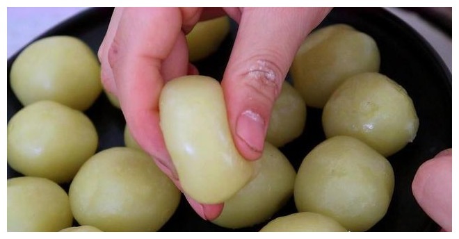 吃了这么久土豆，这做法第一次见，全家都喜欢，真是高手在民间