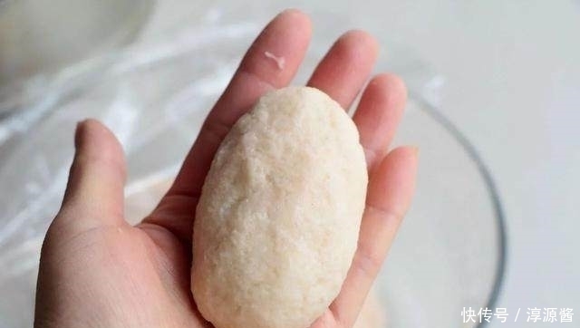 饺子|用土豆做了10个，一人吃了8个；营养超级全面，完爆任何一种吃法