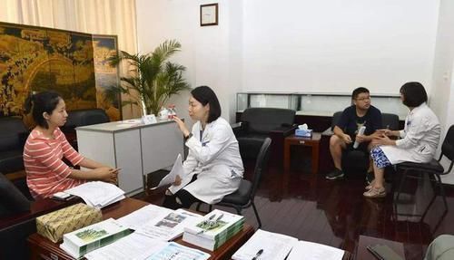 宝妈|墨西哥四姐妹“频繁怀孕”,宝宝出生后10天就送走,怀1胎仅10万