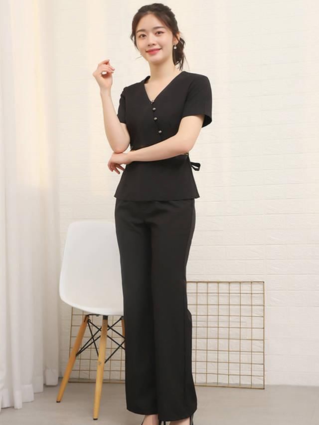 显得|35岁女人春季怎么穿上班服不仅接地气,还能彰显知性利落一面