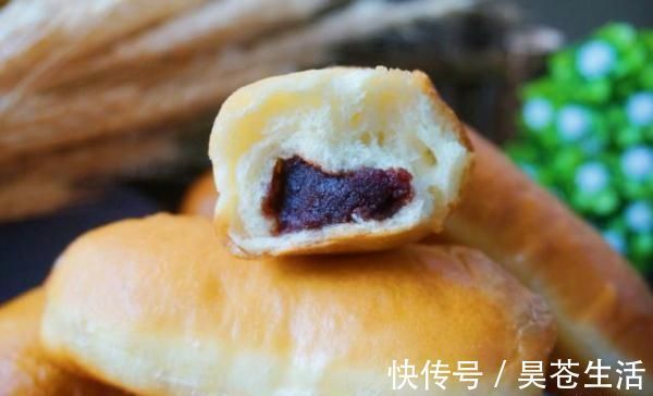 面粉别再蒸馒头了，不用一滴水，不用烤箱，在家做松软早餐面包