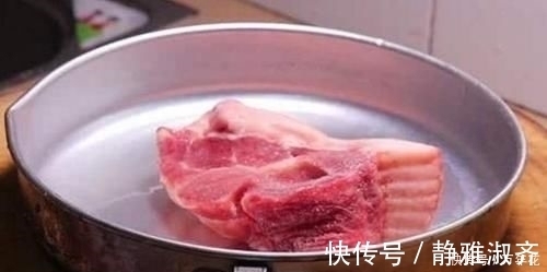 水龙头|解冻猪肉不要用水泡，大厨教我小窍门，2分钟解冻，肉还很鲜嫩