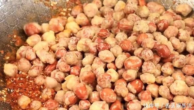 自从学会花生米这个吃法,我家隔三差五就做一次,营养简单又解馋