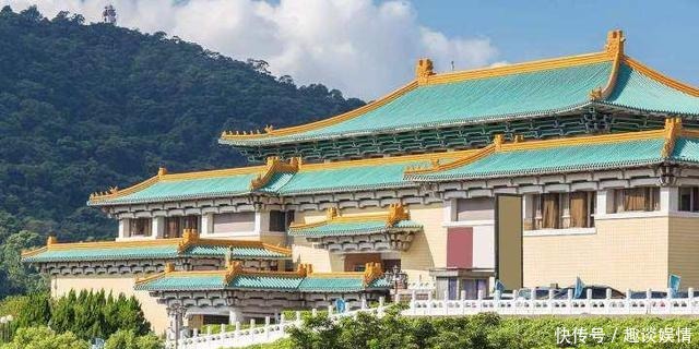 这尊女俑为何是镇馆之宝,虽然技法不高,但却雕出唐朝的“自信”