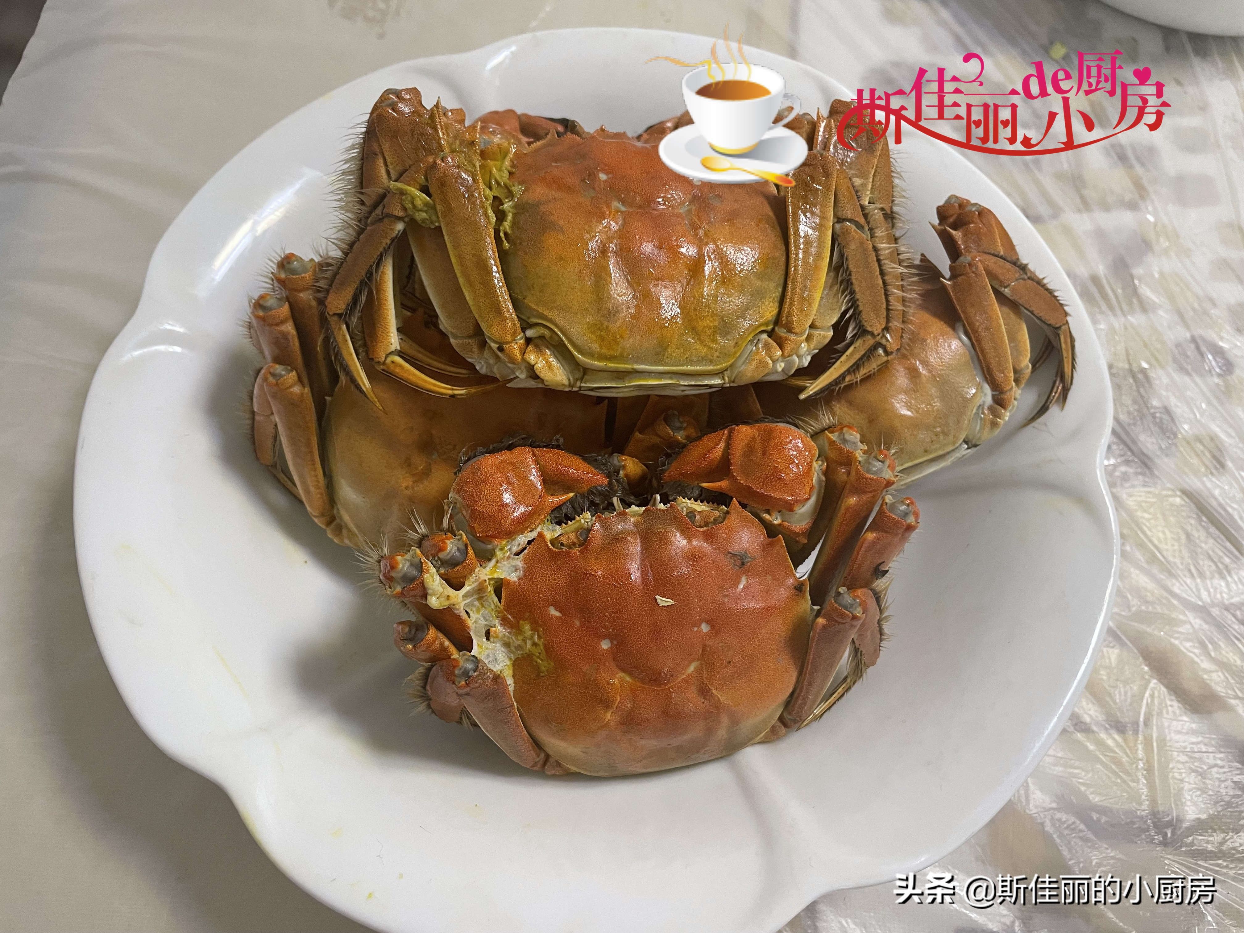 国庆回娘家吃饭，老妈做了十道菜晒圈火了，网友：亲妈果然不一样