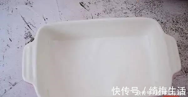 草莓丁|酸奶草莓冻这样做！简单4步不蒸不烤，一个奶锅就能做！