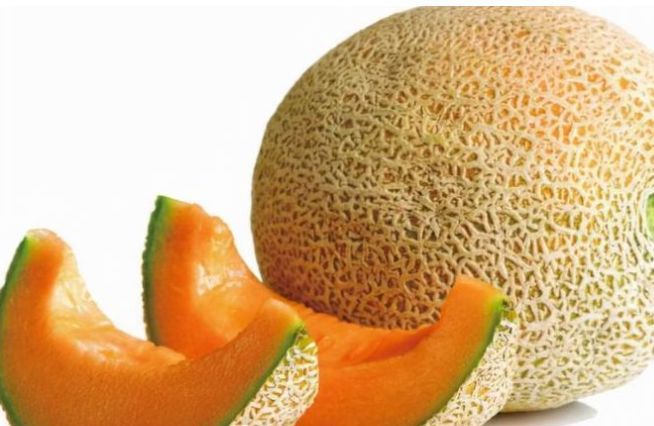 老人|老人为了身体健康每天坚持锻炼,多吃3种长寿果,寓意寿比南山