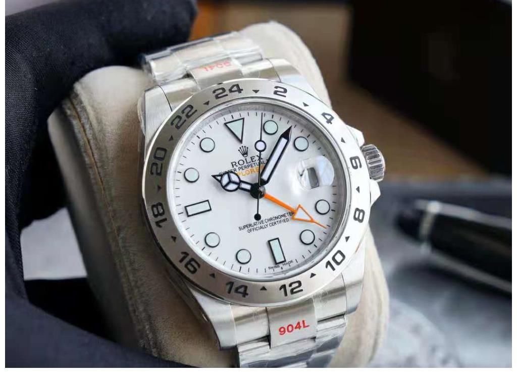 格林尼治型|第一块劳力士入门款手表怎么选？年轻人这样选就对了