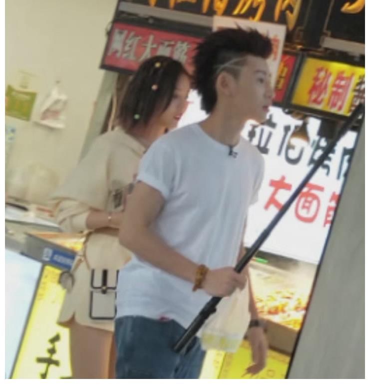 吴宣仪|恋恋剧中人路透曝光，吴宣仪王琳凯同框出镜，二人造型却被嘲太土