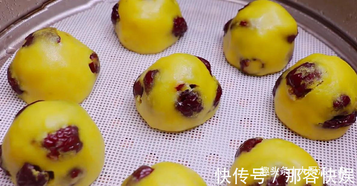 做法|过年蒸年糕,到底用冷水还是热水详细做法告诉你,软糯不塌陷