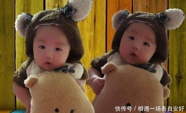 小棉袄|宝爸带孩子们睡觉，妈妈随手拍下照片走红，网友：小情人才是真爱