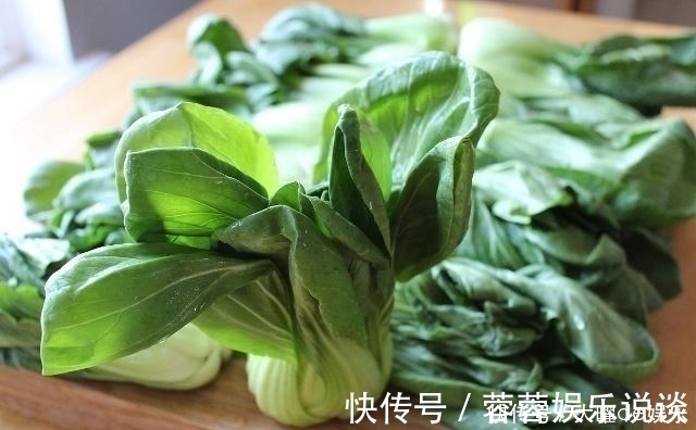 亚硝酸盐|家里做饭的人注意:这2种青菜别忘了焯水,别等去医院才后悔