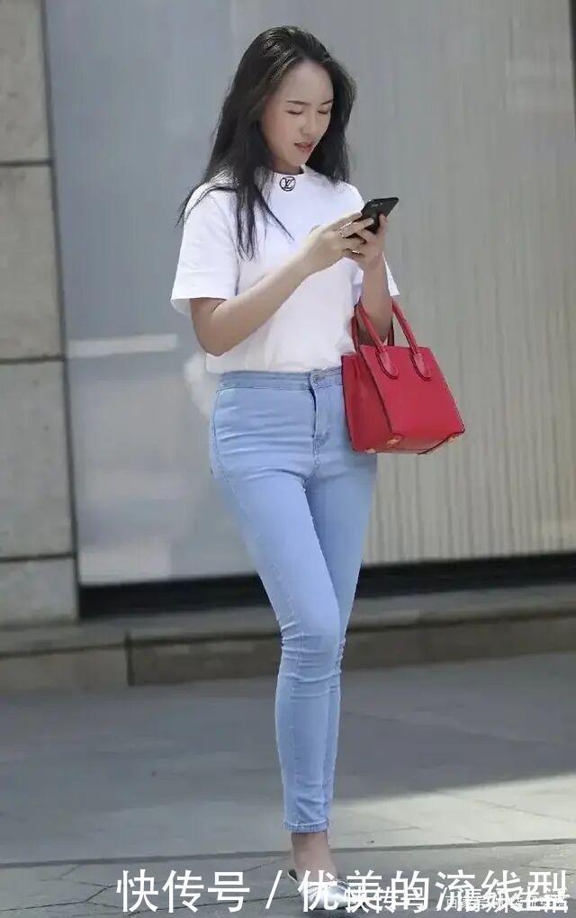 时髦|“胯宽”不要穿裙子,何不尝试高腰牛仔裤,时髦显瘦还好看!