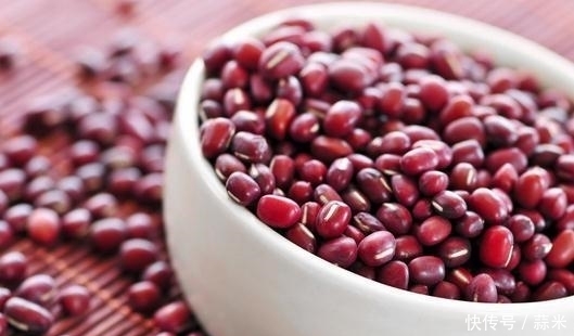 红豆加此物一起煮,补益气血,大肚子平了,子宫也越来越干净!